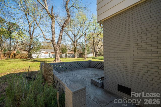 7028 Mapleridge Drive, Charlotte, NC 28210