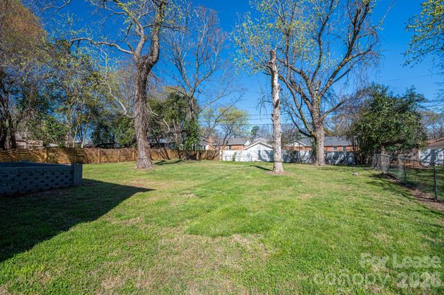 7028 Mapleridge Drive, Charlotte, NC 28210