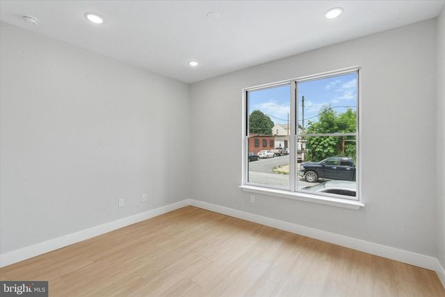 518 W SUSQUEHANNA AVE, Philadelphia, PA 19122