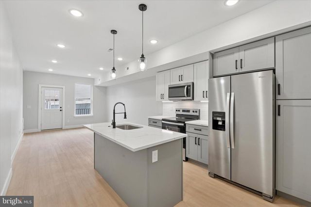 518 W SUSQUEHANNA AVE, Philadelphia, PA 19122