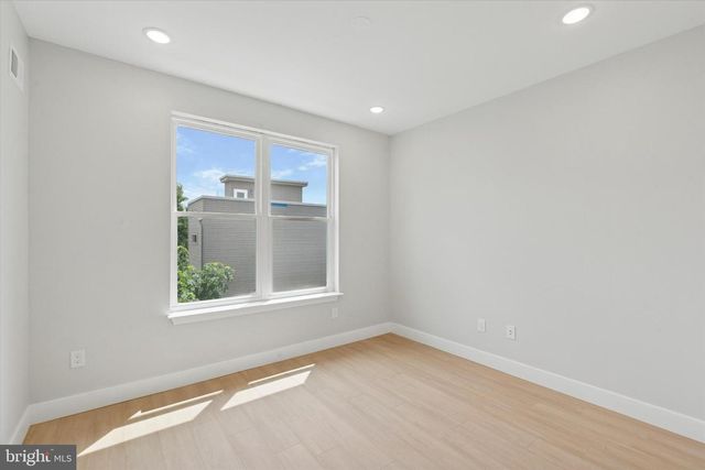 518 W SUSQUEHANNA AVE, Philadelphia, PA 19122