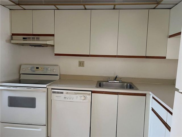 7925 S Colony Circle 107, Tamarac, FL 33321