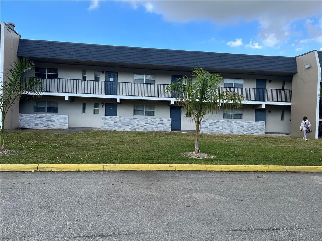 7925 S Colony Circle 107, Tamarac, FL 33321