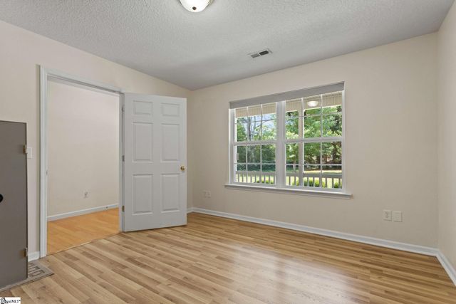 111 Dillard Road, Duncan, SC 29334