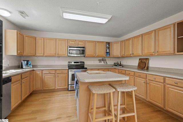 111 Dillard Road, Duncan, SC 29334