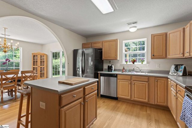 111 Dillard Road, Duncan, SC 29334