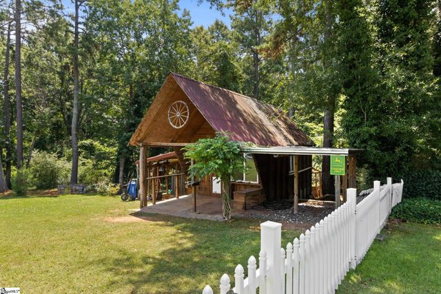 111 Dillard Road, Duncan, SC 29334
