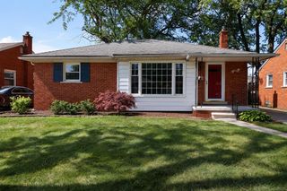 21101 Yale Street, Saint Clair Shores, MI 48081