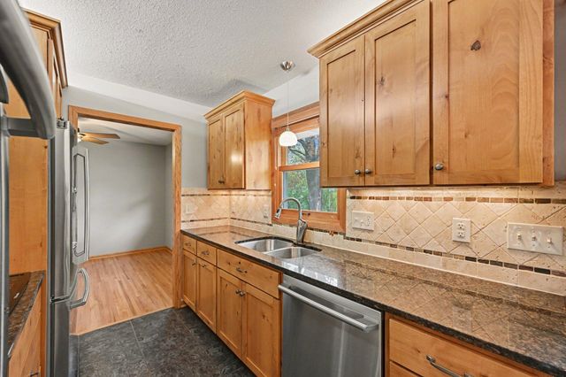 2115 W 105th Street, Bloomington, MN 55431