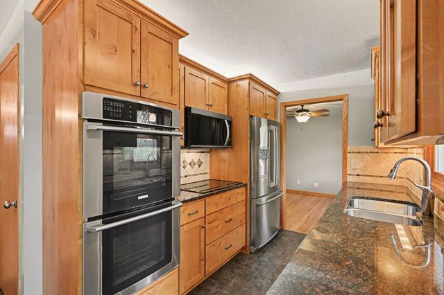 2115 W 105th Street, Bloomington, MN 55431