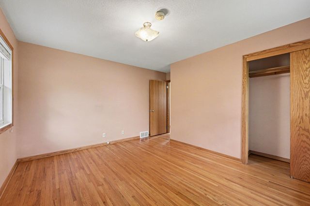 2115 W 105th Street, Bloomington, MN 55431