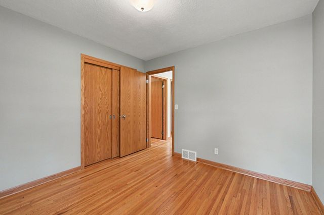2115 W 105th Street, Bloomington, MN 55431