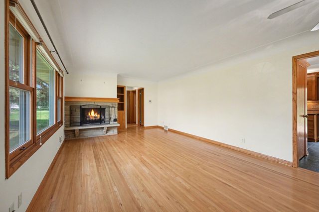 2115 W 105th Street, Bloomington, MN 55431