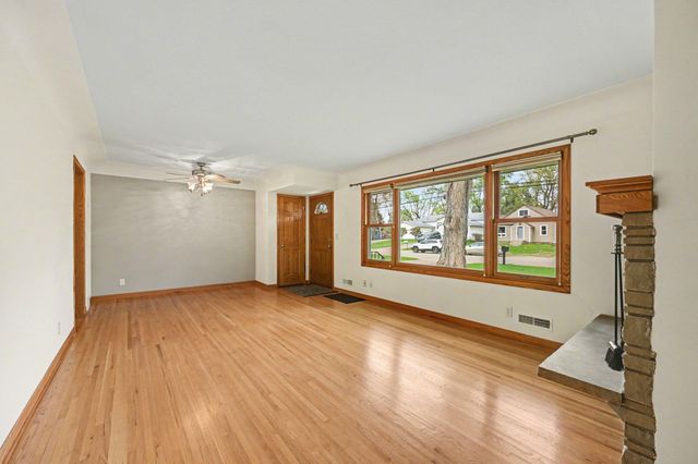 2115 W 105th Street, Bloomington, MN 55431