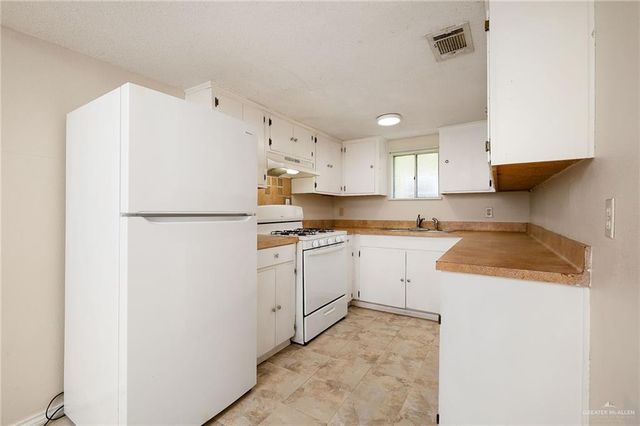 214 E 3rd Street, San Juan, TX 78589