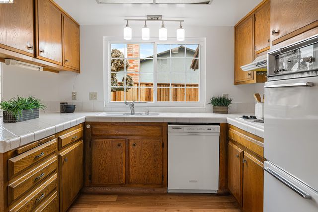 1631 Limewood Pl, Pittsburg, CA 94565