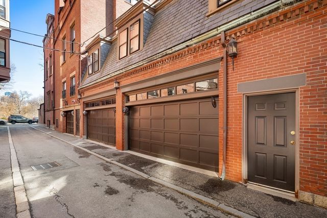 3 Commonwealth Avenue 1, Boston, MA 02116