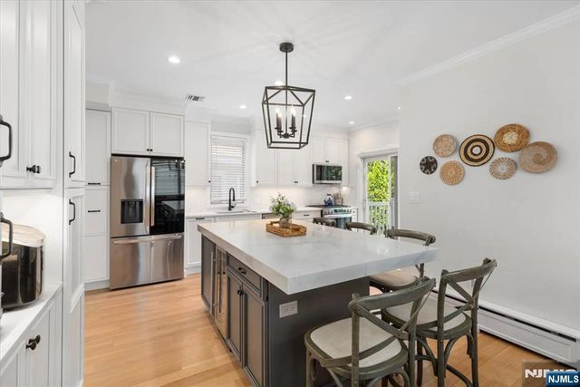242 Washington Avenue, Rutherford, NJ 07070