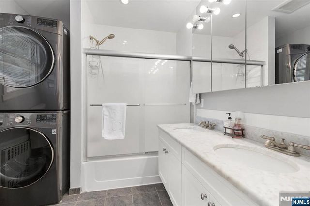 242 Washington Avenue, Rutherford, NJ 07070
