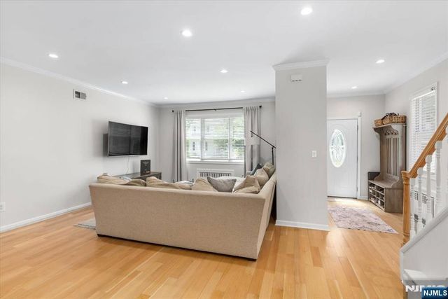 242 Washington Avenue, Rutherford, NJ 07070