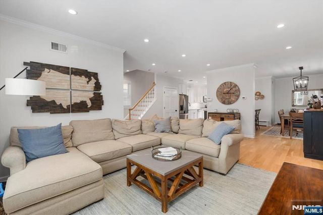 242 Washington Avenue, Rutherford, NJ 07070
