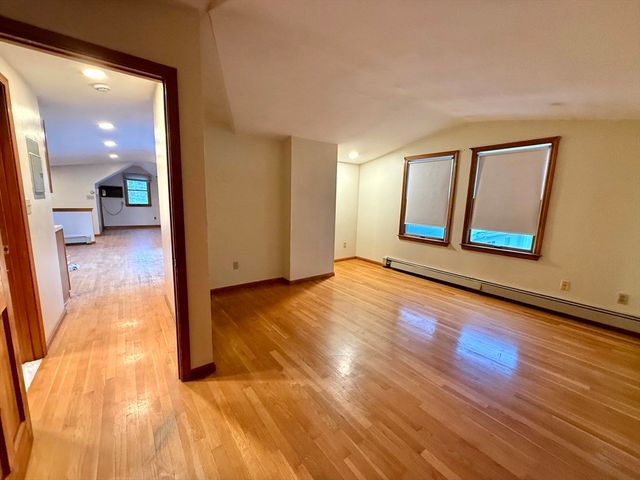 12 Keenan St 3, Watertown, MA 02472