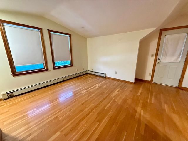 12 Keenan St 3, Watertown, MA 02472