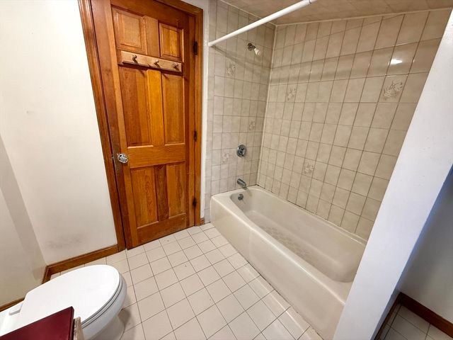 12 Keenan St 3, Watertown, MA 02472