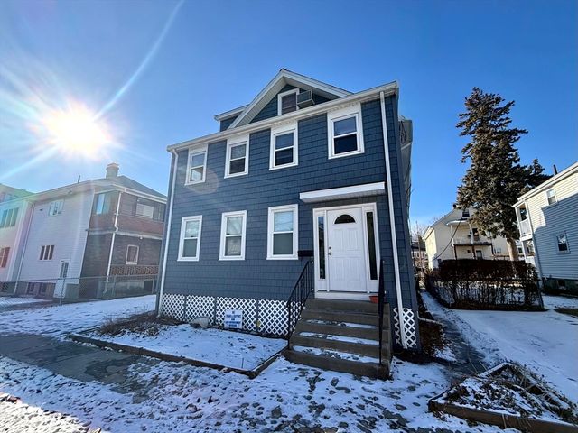 12 Keenan St 3, Watertown, MA 02472