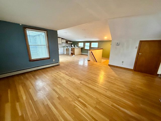 12 Keenan St 3, Watertown, MA 02472