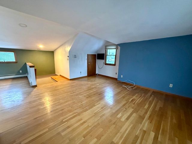 12 Keenan St 3, Watertown, MA 02472