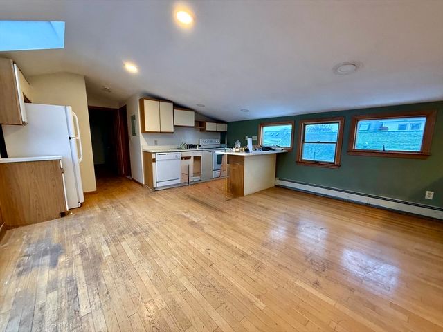 12 Keenan St 3, Watertown, MA 02472