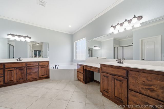 7709 E El Paso Street, Broken Arrow, OK 74014