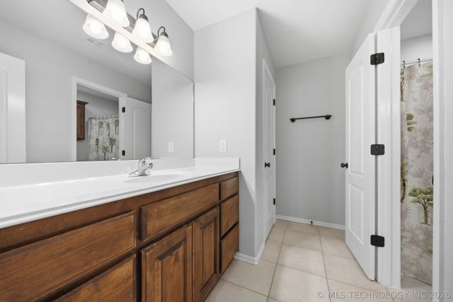 7709 E El Paso Street, Broken Arrow, OK 74014