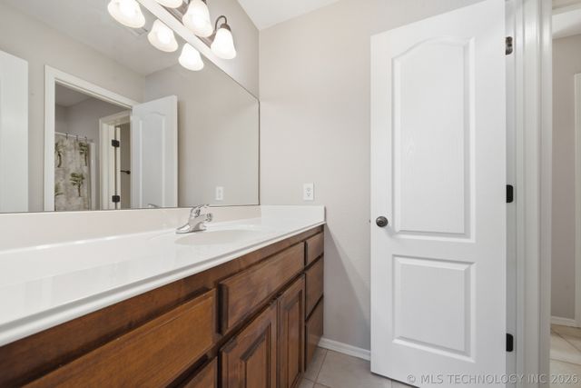 7709 E El Paso Street, Broken Arrow, OK 74014