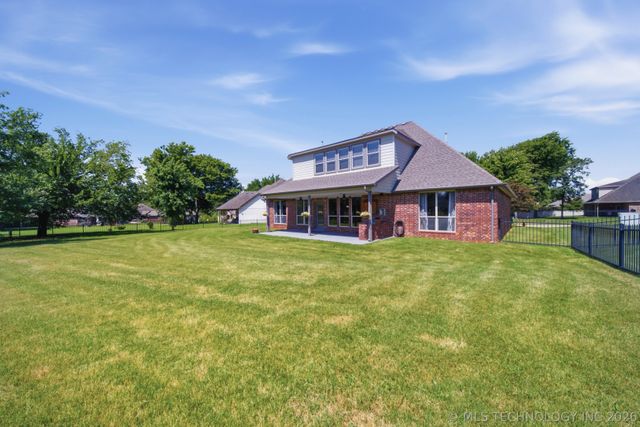 7709 E El Paso Street, Broken Arrow, OK 74014