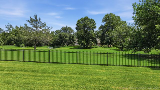 7709 E El Paso Street, Broken Arrow, OK 74014