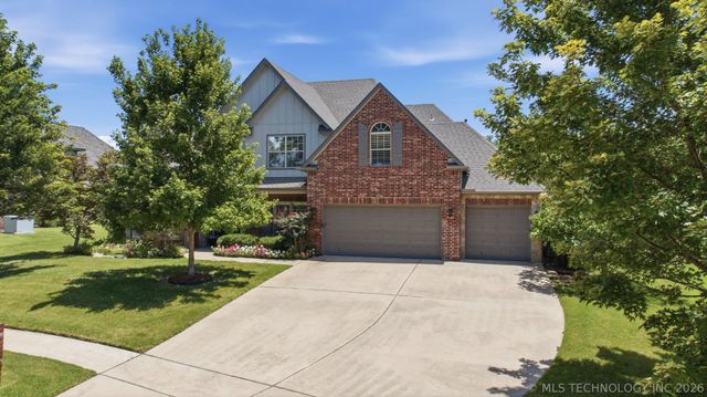 7709 E El Paso Street, Broken Arrow, OK 74014