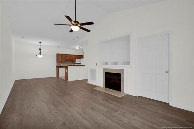612 Marshtree Lane 304, Fayetteville, NC 28314