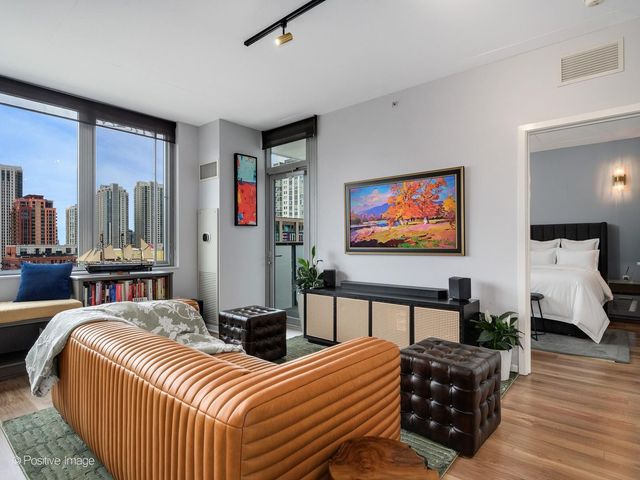 659 W Randolph Street 1206, Chicago, IL 60661