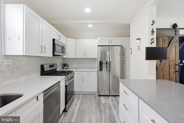 429 HILLCREST AVE, Glenolden, PA 19036