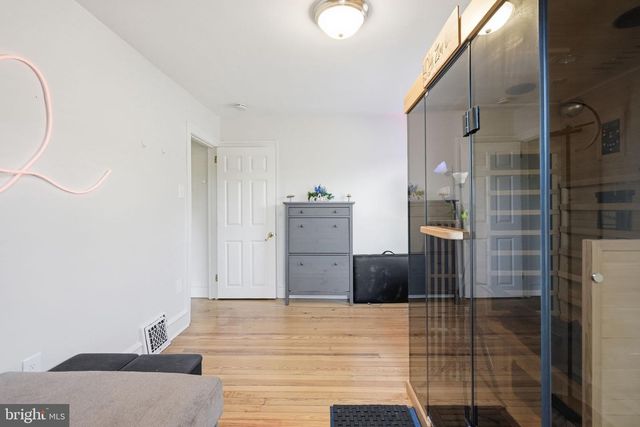 429 HILLCREST AVE, Glenolden, PA 19036