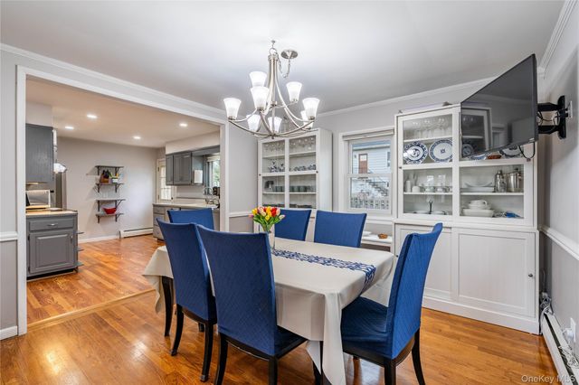 29 Rombout Ridge Road, Poughkeepsie, NY 12603