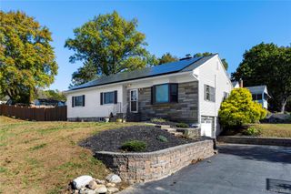 29 Rombout Ridge Road, Poughkeepsie, NY 12603