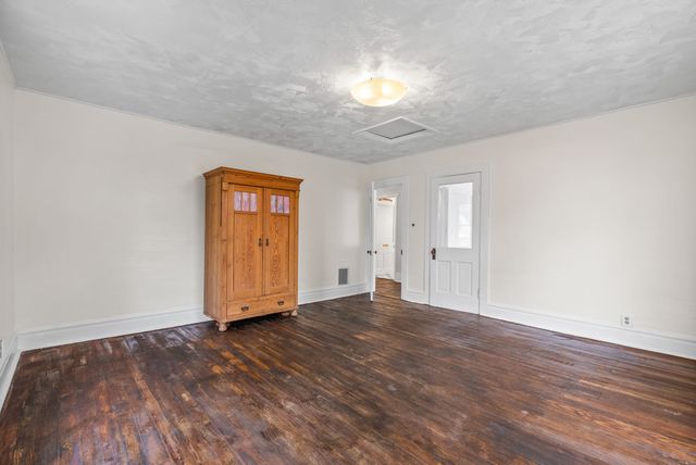 409 N Oak St, Springfield, TN 37172