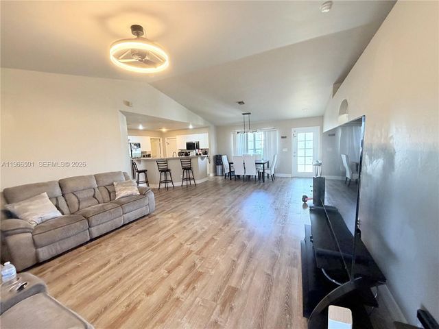 3625 NE 19 Place, Cape Coral, FL 33909