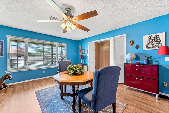 1402 S Countrywood Place, Rogers, AR 72758