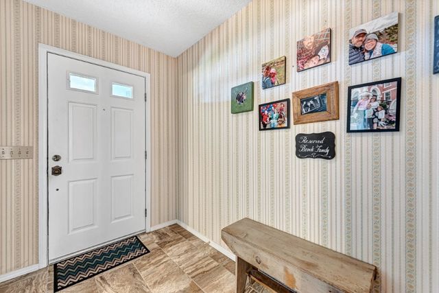 1402 S Countrywood Place, Rogers, AR 72758