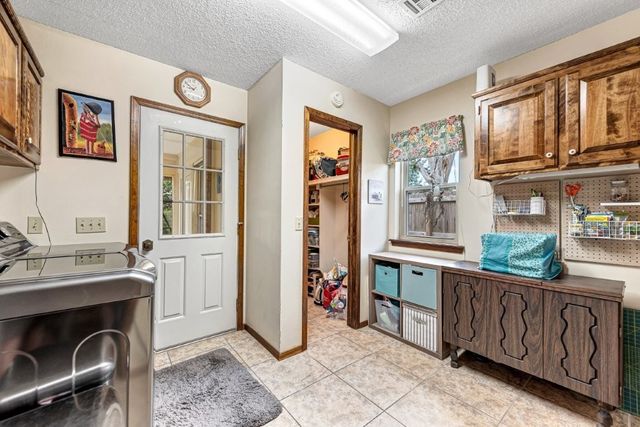 1402 S Countrywood Place, Rogers, AR 72758