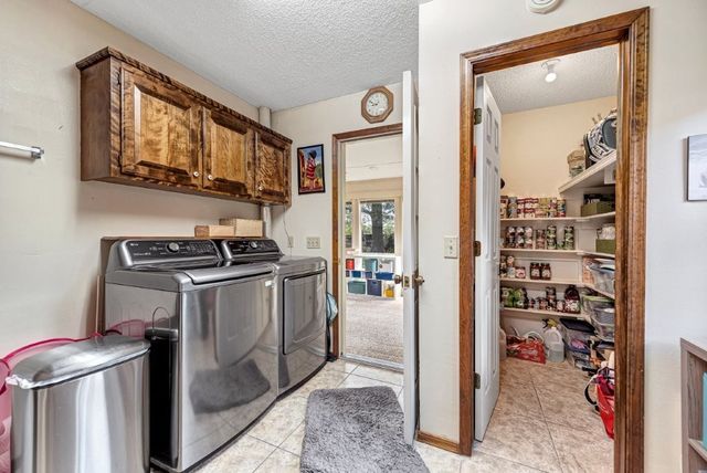 1402 S Countrywood Place, Rogers, AR 72758